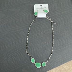 Charming Charlie earring & necklace set